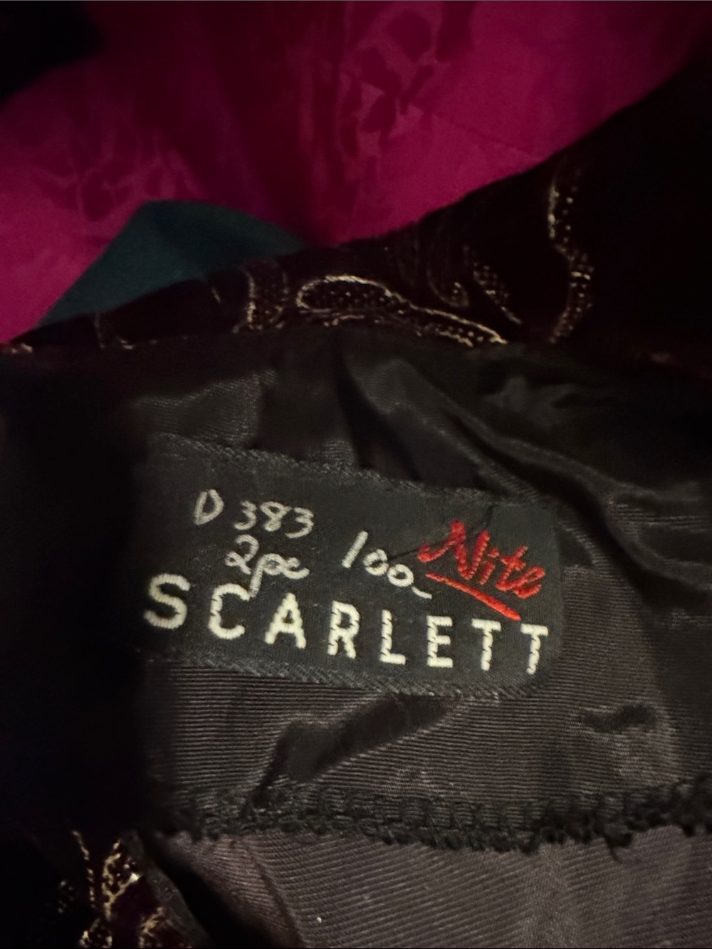 Cropped Velvet Jacket - Picture 4 of 4